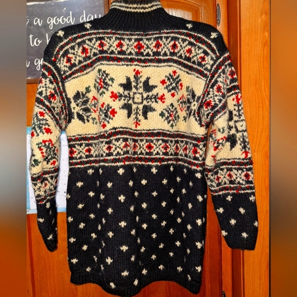 A Vintage Jones Of New York Cozy Nordic Pattern Wool Sweater. EUC. - Picture 1 of 8
